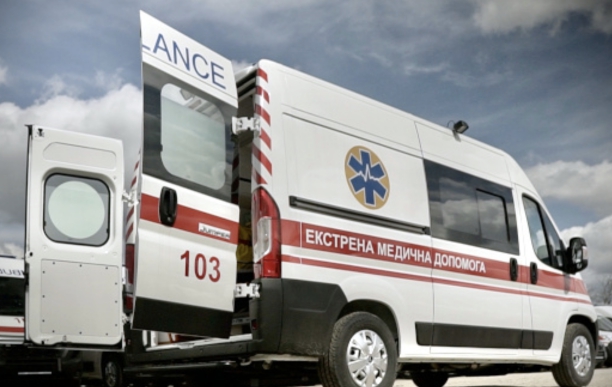 Центр передав автомобіль швидкої допомоги  деокупованій Миколаївщині