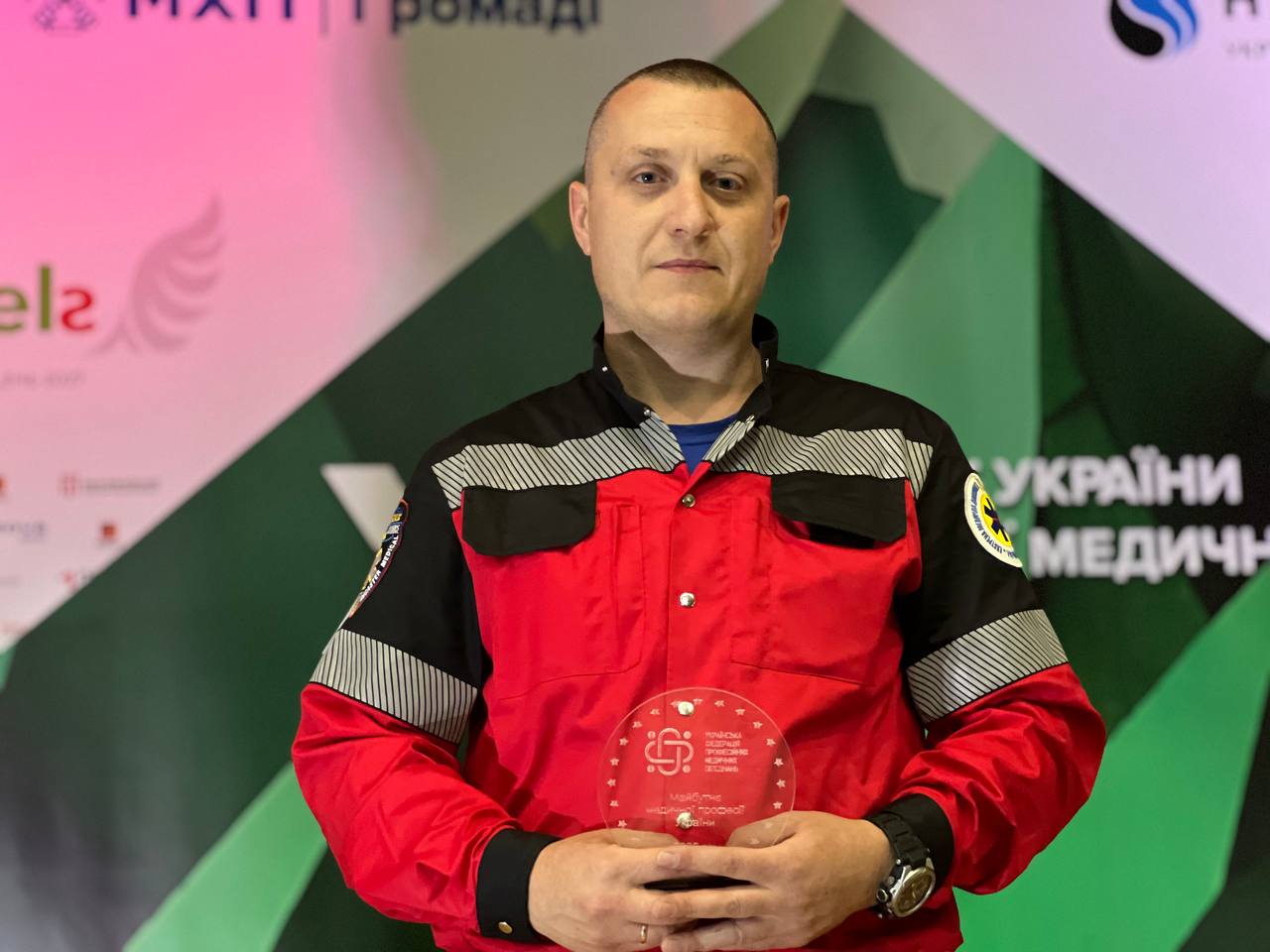Карпатські ралі 2025 у м. Яремче стали місцем вшанування справжніх героїв екстреної медицини!
